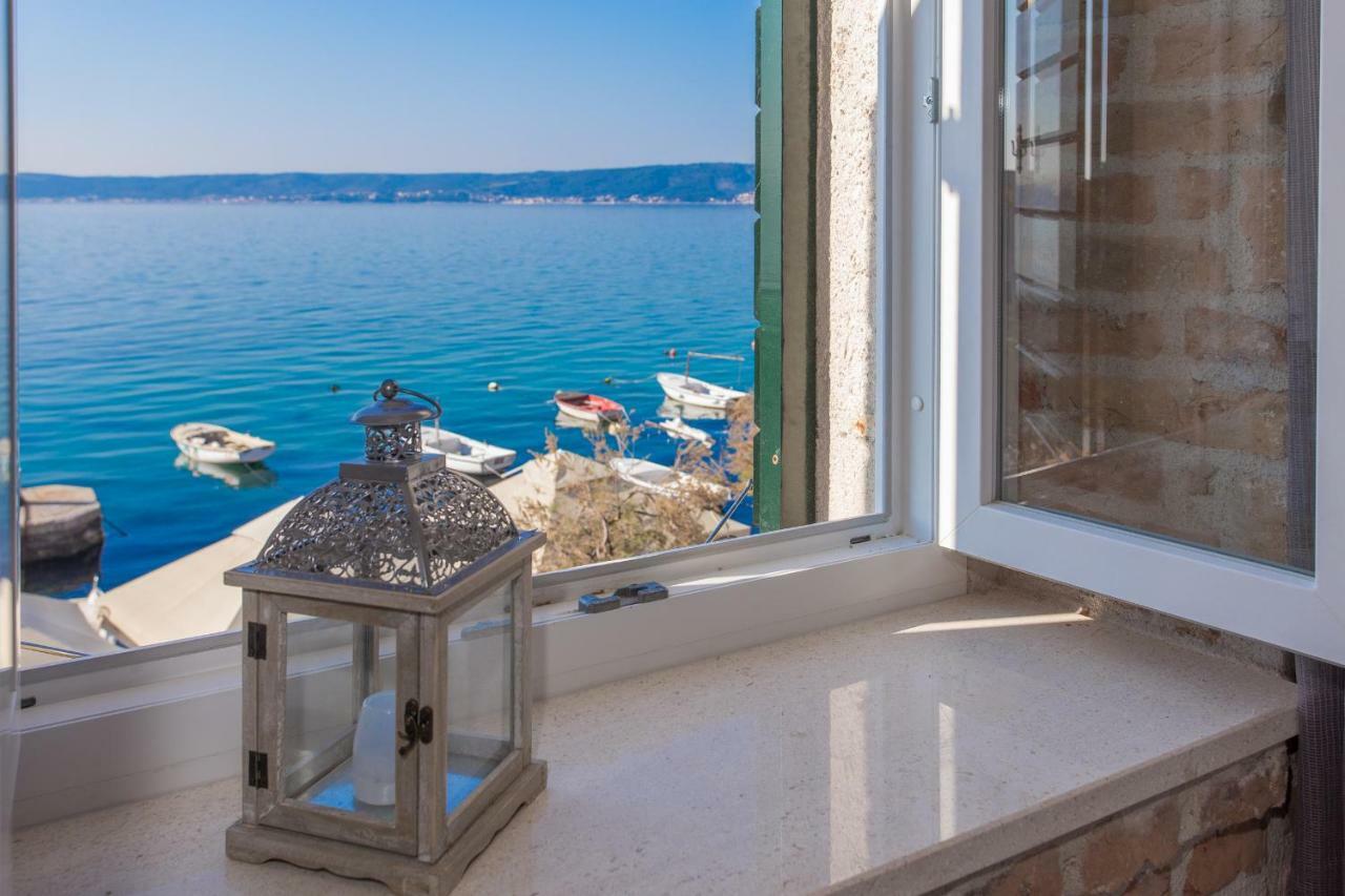 Seafront Apartment In Historical Cippico Castle Kaštela 외부 사진